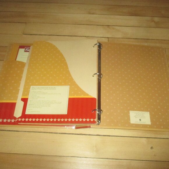 Campbells Recipe Keeper (Binder Format, 2014) (like new condtion) - Picture 5 of 8